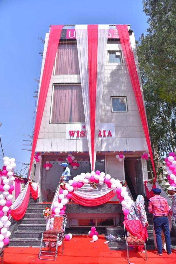 Hotel Wisteria -Main Highway Hotel Zirakpur Exterior foto