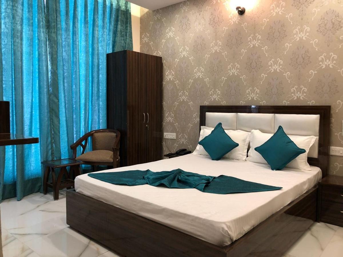 Hotel Wisteria -Main Highway Hotel Zirakpur Exterior foto