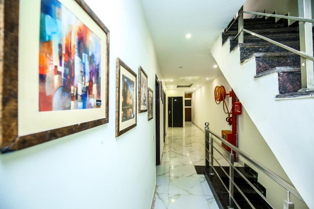 Hotel Wisteria -Main Highway Hotel Zirakpur Exterior foto